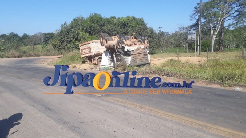 Carreta Carregada De Soja Tomba Na Linha Are Rural De Ji Paran