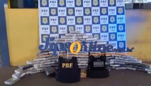 PRF e DRACO2 apreendem 160 kg de skunk escondidos em baldes de massa corrida em Ji-Paraná.