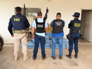 Ação integrada apreende meia tonelada de skunk e cocaína e causa prejuízo de R$ 10 milhões ao crime organizado.