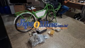PM apreende mais de 12 quilos de drogas transportadas em bicicleta cargueira.