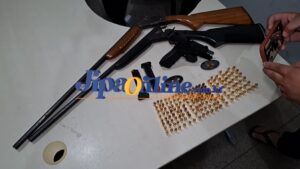 Armas e munições são encontradas escondidas em beco durante ação da PM em Ji-Paraná